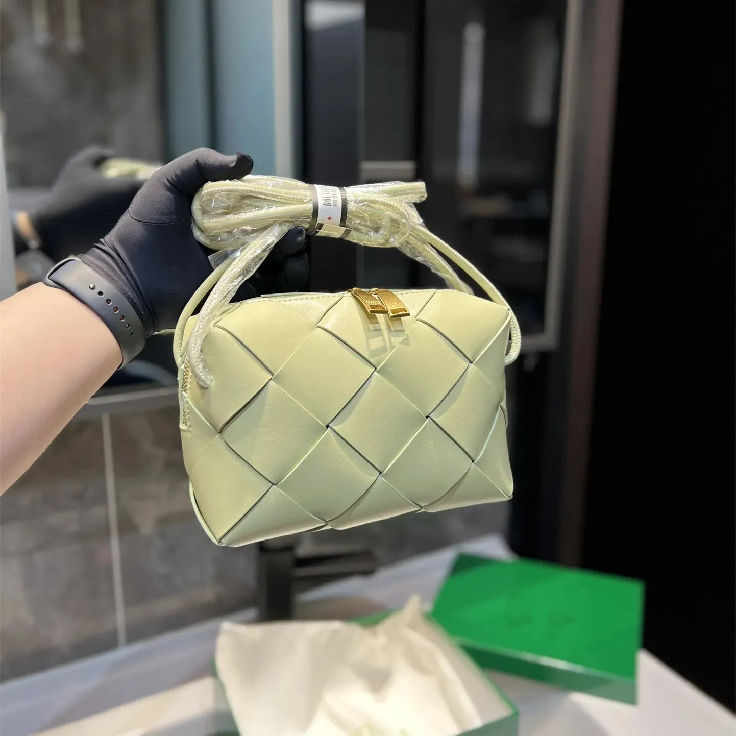 MT New leather Plaid leathers shoulders bag 2023 designer lady handbags multicolor padded cassette Cross Body Purse banquet Totes Messenger bags Clutch Bags 
MT New leather Plaid leathers shoulders bag 2023 designer lady handbags multicolor padded cassette Cross Body Purse banquet Totes Messenger bags Clutch Bags