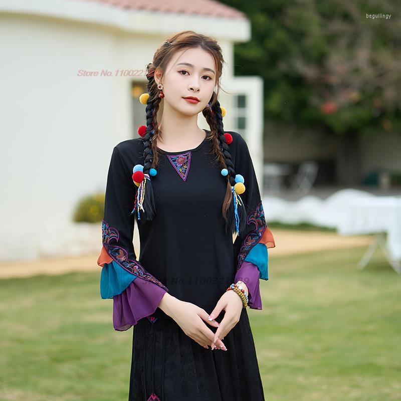 Ethnic Clothing 2023 Chinese Vintage Shirt Women National Flower Embroidery Loose O-neck Base Oriental Lace Sleeve Folk
Ethnic Clothing 2023 Chinese Vintage Shirt Women National Flower Embroidery Loose O-neck Base Oriental Lace Sleeve Folk