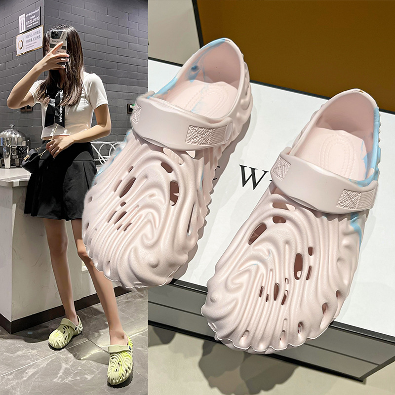 Fingerprint slippers women's summer wear new stepped on poop feeling hole shoes heightened platform non-slip sandals CORSHA6692, Black
Fingerprint slippers women's summer wear new stepped on poop feeling hole shoes heightened platform non-slip sandals CORSHA6692, Black