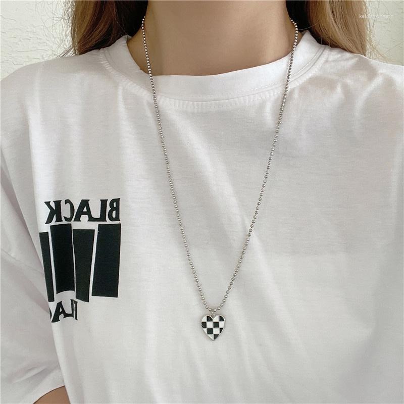 Pendant Necklaces Japan And South Korea Sweet Peach Heart Checkerboard Love Necklace Female Summer Niche Design Clavicle Chain Wholesale
Pendant Necklaces Japan And South Korea Sweet Peach Heart Checkerboard Love Necklace Female Summer Niche Design Clavicle Chain Wholesale