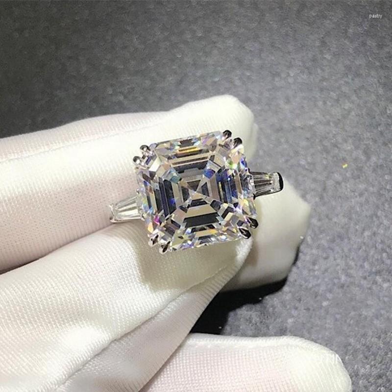 Cluster Rings Rulalei Sparkling Handmade Luxury Jewelry 925 Sterling Silver Princess Cut White Cubic Zirconia Women Wedding Band Ring
Cluster Rings Rulalei Sparkling Handmade Luxury Jewelry 925 Sterling Silver Princess Cut White Cubic Zirconia Women Wedding Band Ring