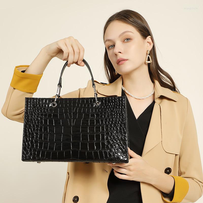 Evening Bags Large Capacity Genuine Leather Women's Bag 2023 Ladies Handbags Dinner Shoulder Mother Crocodile Pattern Crossbady, Black
Evening Bags Large Capacity Genuine Leather Women's Bag 2023 Ladies Handbags Dinner Shoulder Mother Crocodile Pattern Crossbady, Black