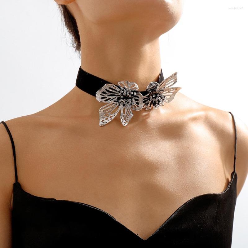 Chains Party Velvet Gothic Elegant Choker Necklace Chain Women Jewelry Handmade Flower
Chains Party Velvet Gothic Elegant Choker Necklace Chain Women Jewelry Handmade Flower
