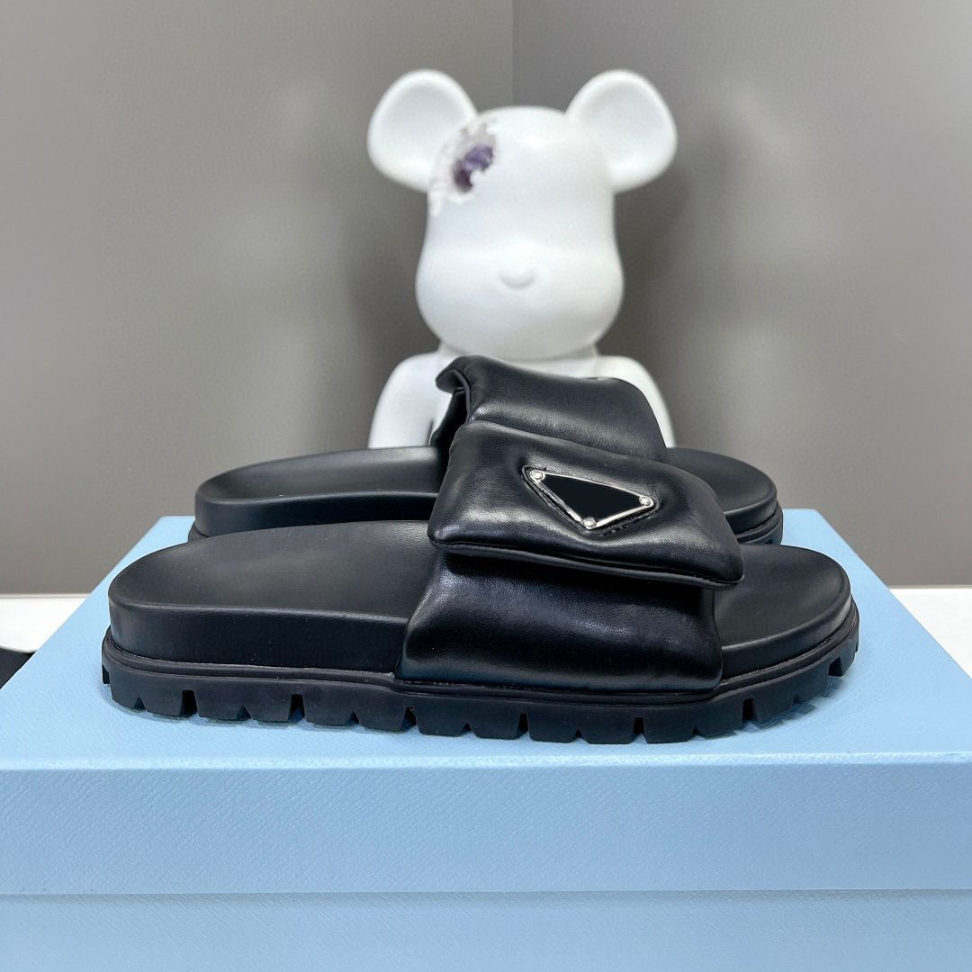 Women Black Soft Padded Leather Sandals Slippers Monolith Rubber Sole Slides Triangle Logo Platform Sandal Chunky Bottom Mules Summer Beach Casual
Women Black Soft Padded Leather Sandals Slippers Monolith Rubber Sole Slides Triangle Logo Platform Sandal Chunky Bottom Mules Summer Beach Casual