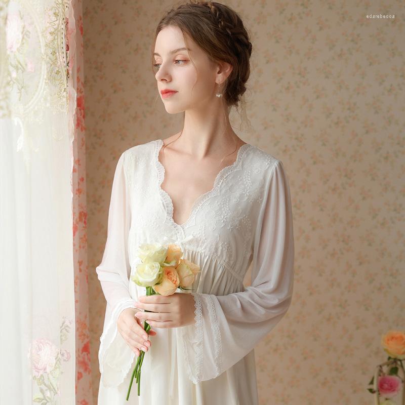 Women's Sleepwear Autumn Women Nightdress Sexy Lace V-neck Nightgowns French Fairy Long See-through Full Sleeve Female Home Dresses, White
Women's Sleepwear Autumn Women Nightdress Sexy Lace V-neck Nightgowns French Fairy Long See-through Full Sleeve Female Home Dresses, White