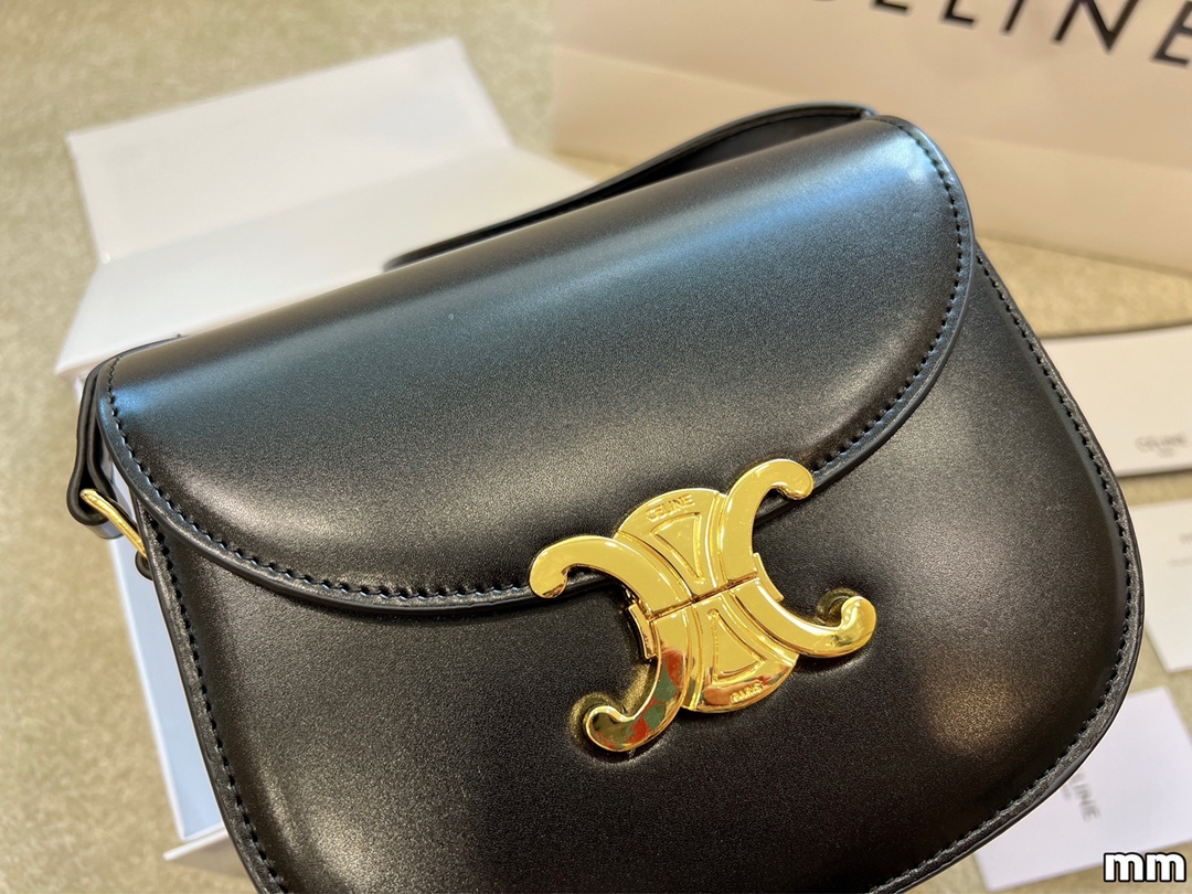 Top leather TEEN Triomphe shoulder bag women's handbag flip horizontal satchel luxury designer women's fashionable evening banquet bag handbags 18cm with box
Top leather TEEN Triomphe shoulder bag women's handbag flip horizontal satchel luxury designer women's fashionable evening banquet bag handbags 18cm with box