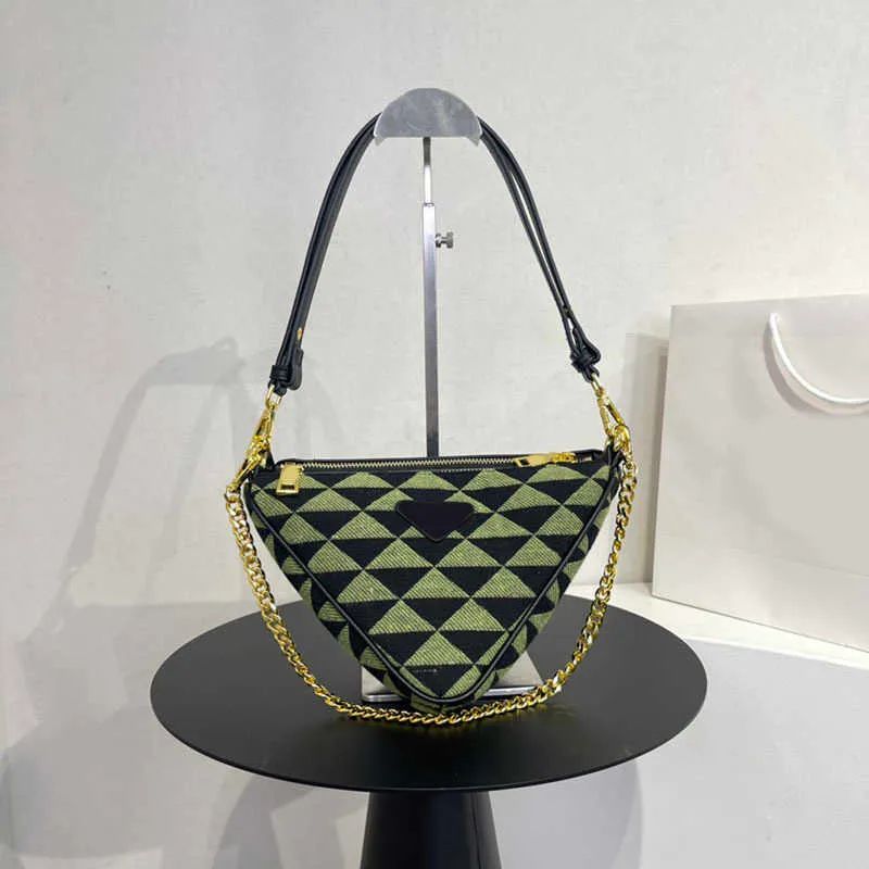 Two in One Triangle Bags Women Handbag Shoulder Leather Luxury Designer Brand Crossbody Female Fanny Pack 22030
Two in One Triangle Bags Women Handbag Shoulder Leather Luxury Designer Brand Crossbody Female Fanny Pack 22030