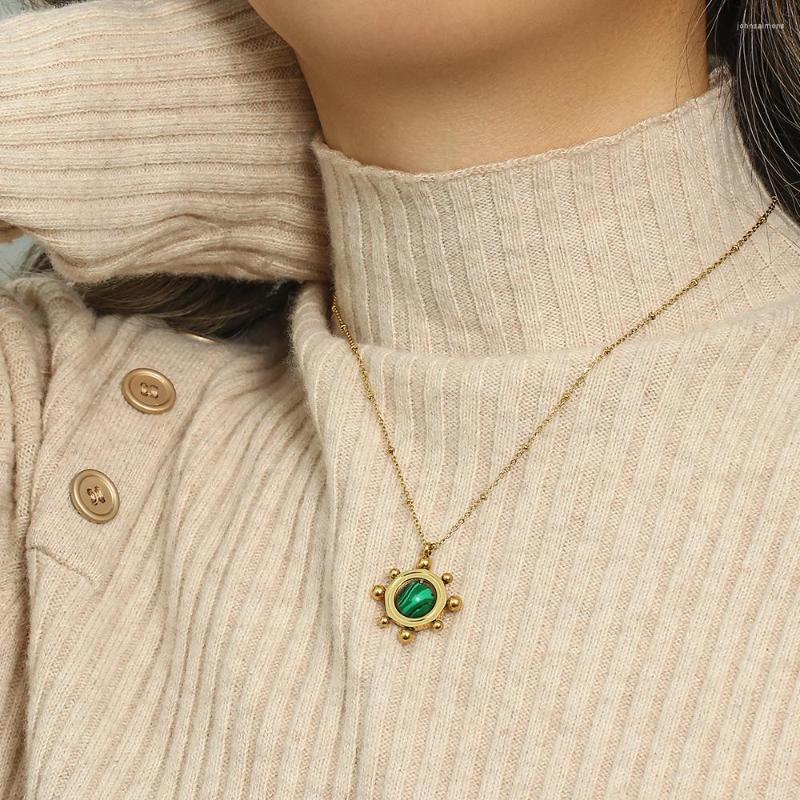 Pendant Necklaces Creative Design Swivel Malachite Disc Necklace Delicate Stainless Steel 18K Plated Link Chain For Women
Pendant Necklaces Creative Design Swivel Malachite Disc Necklace Delicate Stainless Steel 18K Plated Link Chain For Women