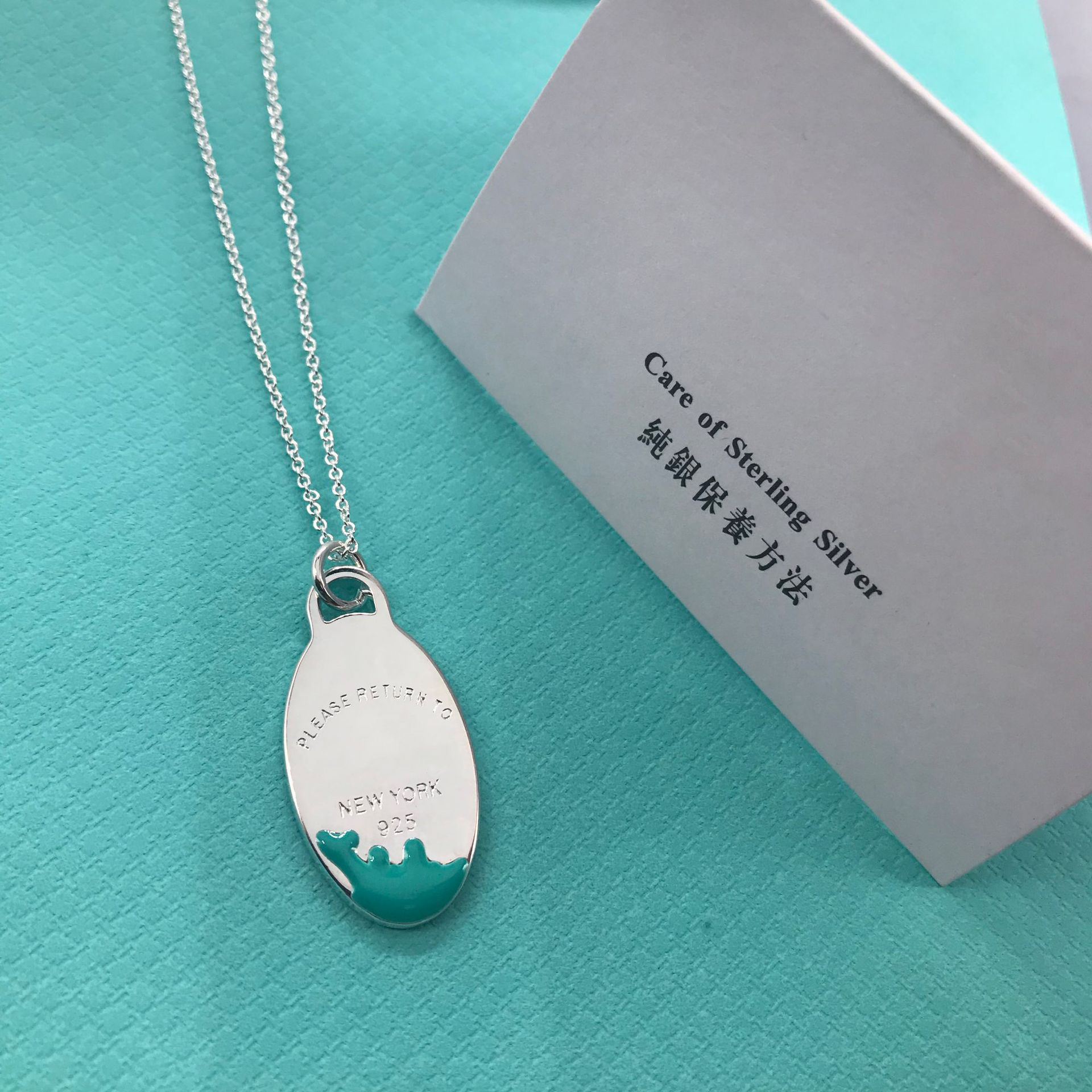 Luxurys Brand Designer heart necklace womens 19mm couple pendant classic splashed jewelry on the neck Valentine day gift for girlfriend tiff accessories wholesale
Luxurys Brand Designer heart necklace womens 19mm couple pendant classic splashed jewelry on the neck Valentine day gift for girlfriend tiff accessories wholesale