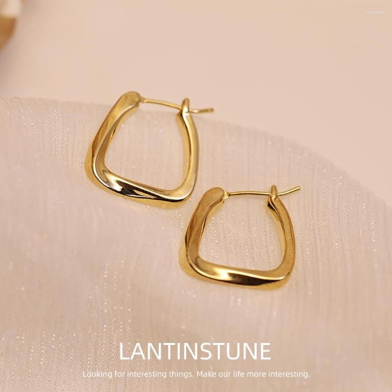 Hoop Earrings Simple Design Gold Color Geometric Twisted Square For Women Creative Young Girls Party Wedding Jewelry OL N576
Hoop Earrings Simple Design Gold Color Geometric Twisted Square For Women Creative Young Girls Party Wedding Jewelry OL N576