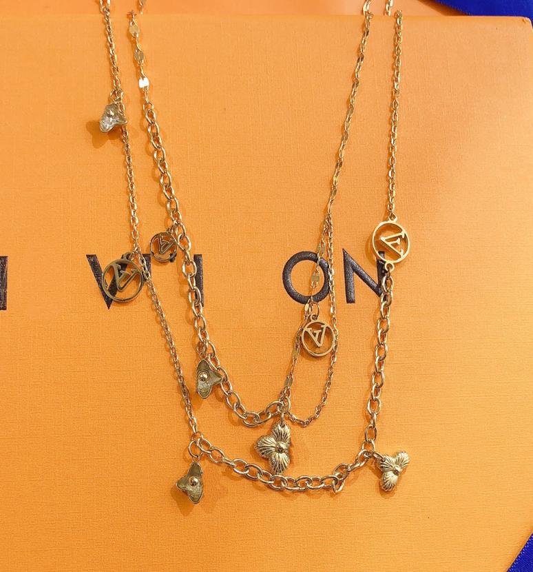 Fashion Double Layer Necklace Famous Designer Necklaces Luxury Design Long Chain 18k Gold Plated Four Leaf Grass Love Necklace Wom8971402
Fashion Double Layer Necklace Famous Designer Necklaces Luxury Design Long Chain 18k Gold Plated Four Leaf Grass Love Necklace Wom8971402