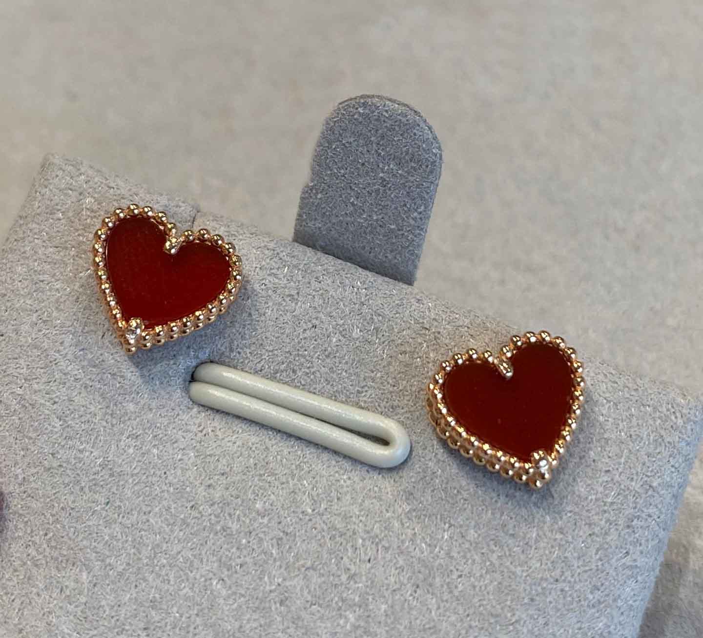 2023 Luxury quality V gold material charm mini size heart shape pendant necklace with flower design and nautre shell malachite red agate have box stamp PS5123
2023 Luxury quality V gold material charm mini size heart shape pendant necklace with flower design and nautre shell malachite red agate have box stamp PS5123