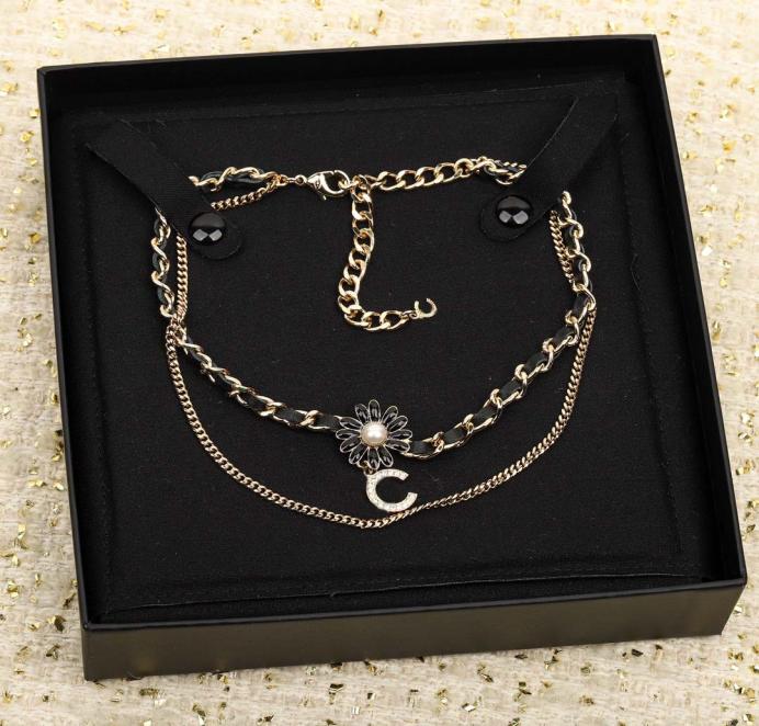 2023 Luxury quality Charm pendant necklace layers with black enamel and genuine leather have box have stamp PS7545A4129825
2023 Luxury quality Charm pendant necklace layers with black enamel and genuine leather have box have stamp PS7545A4129825