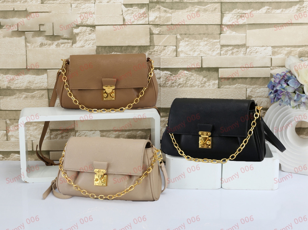 Black Khaki Apricot Messenger Bag Chain Portable Bags Designer Embossed Cross Body Luxury Lady Retro Premium Feel Wandering Bag
Black Khaki Apricot Messenger Bag Chain Portable Bags Designer Embossed Cross Body Luxury Lady Retro Premium Feel Wandering Bag