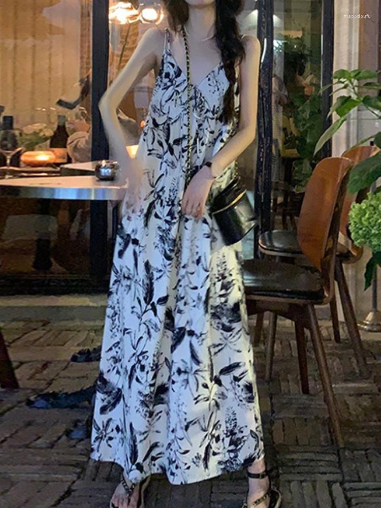 Casual Dresses Soft Chiffon France Elegant Dress Women Designer Print Vintage Midi Female V-neck Floral Summer Korean Sweet 2023, Only dress
Casual Dresses Soft Chiffon France Elegant Dress Women Designer Print Vintage Midi Female V-neck Floral Summer Korean Sweet 2023, Only dress