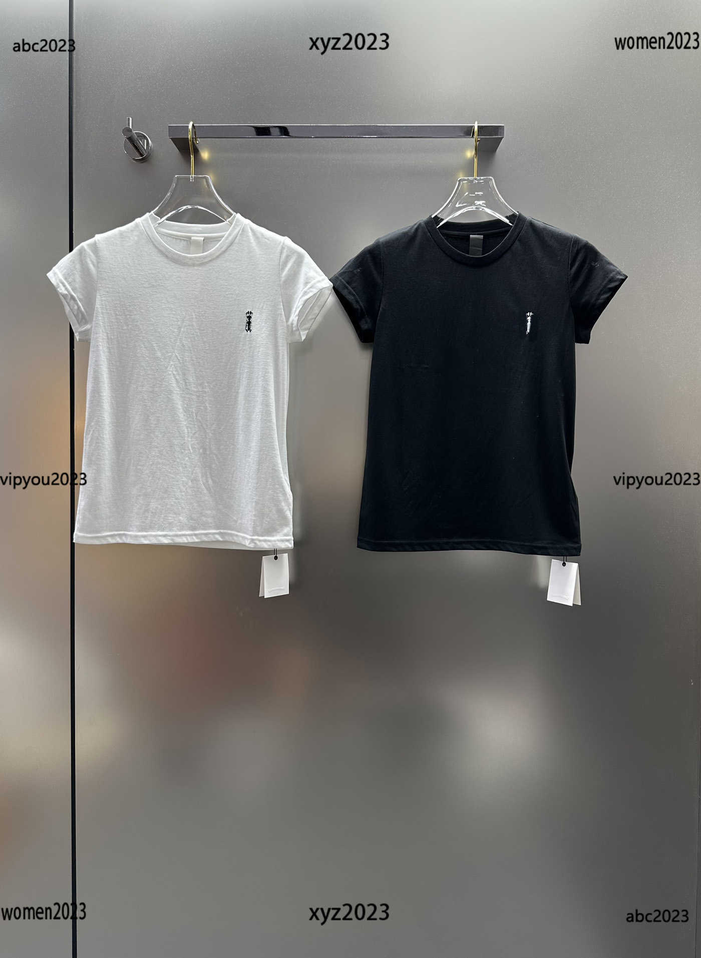woman T-shirt Chest logo print lady short sleeve High quality pure cotton female tops summer products New Arrivals, Black
woman T-shirt Chest logo print lady short sleeve High quality pure cotton female tops summer products New Arrivals, Black