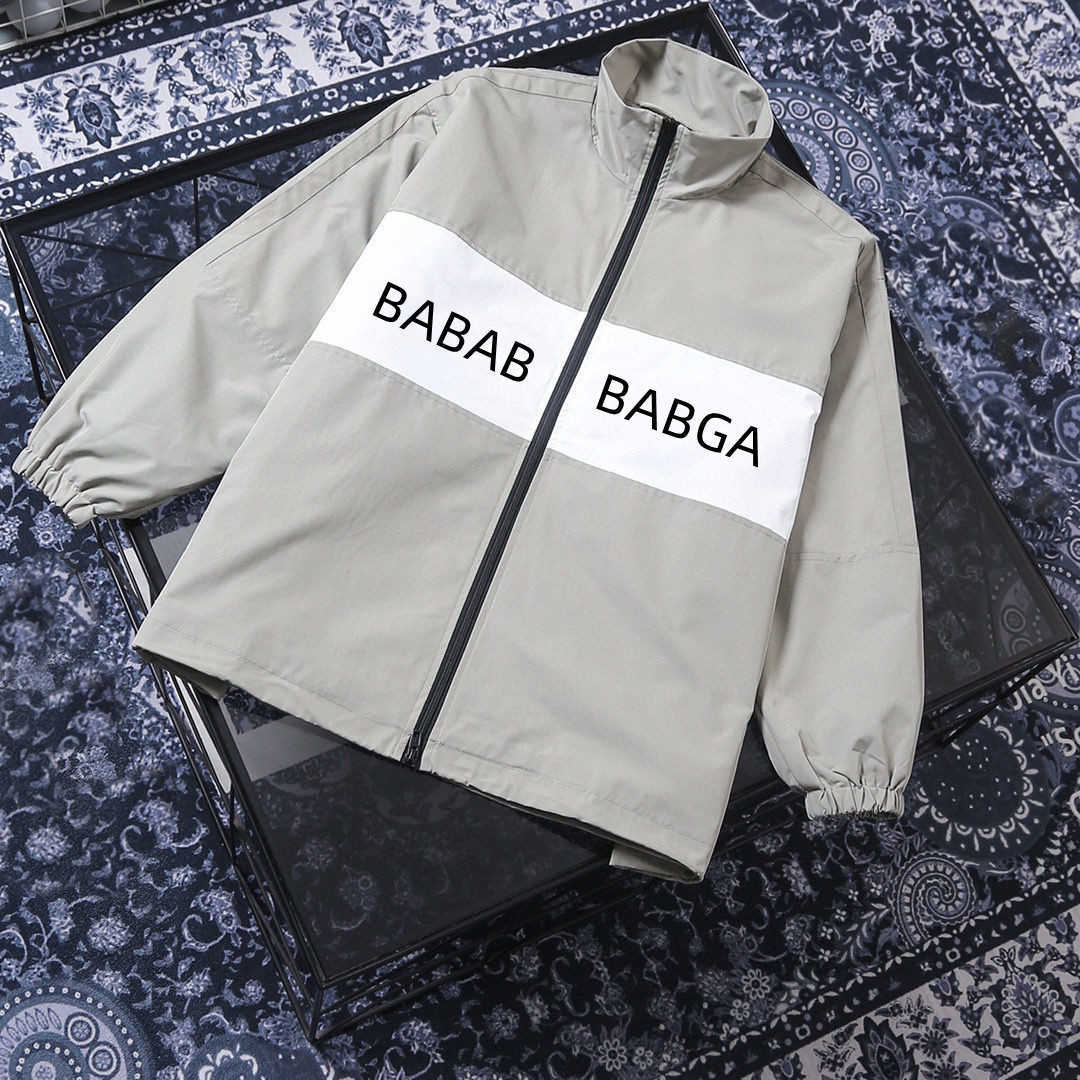 Top designer jacket fashion brand coat luxury sportswear Classic Letter Splice Loose Windproof and Sunscreen Jacket Coat Men's and women's outdoor clothing
Top designer jacket fashion brand coat luxury sportswear Classic Letter Splice Loose Windproof and Sunscreen Jacket Coat Men's and women's outdoor clothing