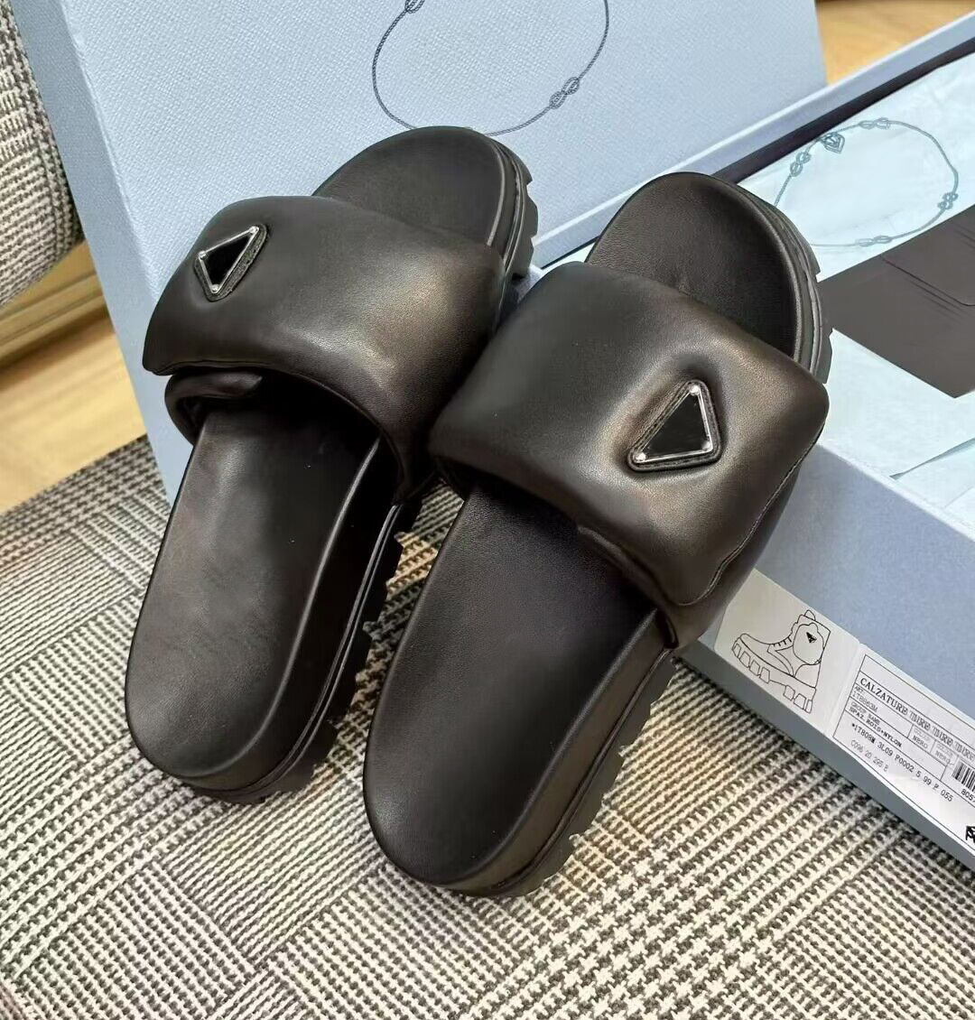 Soft padded nappa leather slippers slide Summer Platform Sandals shoes slip-on triangle flats sandal women luxury designer slides slipper
Soft padded nappa leather slippers slide Summer Platform Sandals shoes slip-on triangle flats sandal women luxury designer slides slipper