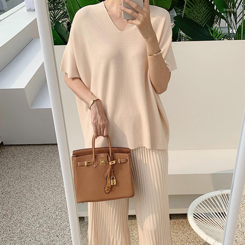 Women's Two Piece Pants Clothland Women Elegant Knitting Suit V Neck Short Sleeve Blouse Pullover Wide Leg Trousers Summer Set Mujer TZ915, Blue
Women's Two Piece Pants Clothland Women Elegant Knitting Suit V Neck Short Sleeve Blouse Pullover Wide Leg Trousers Summer Set Mujer TZ915, Blue