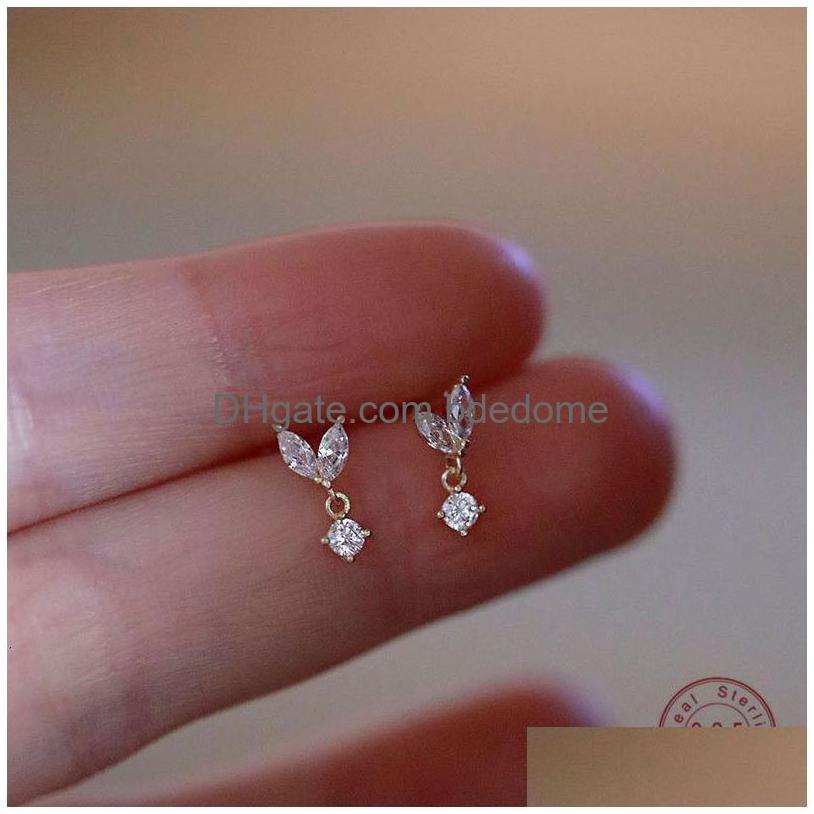 Stud 925 Sterling Sier French Simple Crystal Bud Earrings Women Light Luxury Temperament Party Jewelry Gift 230426 Drop Deliv Dh2Tu
Stud 925 Sterling Sier French Simple Crystal Bud Earrings Women Light Luxury Temperament Party Jewelry Gift 230426 Drop Deliv Dh2Tu