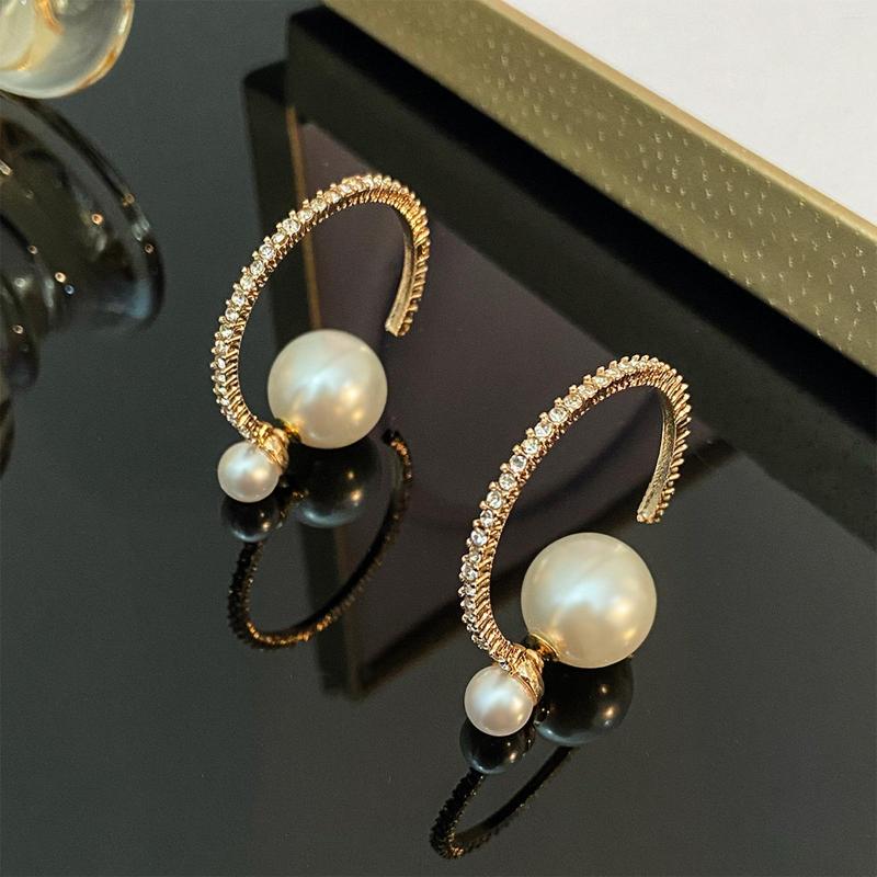 Hoop Earrings Gold Color Metal Pearls C Shape Earings Women Trend Jewelry Imitation Pearl Fashion Gifts
Hoop Earrings Gold Color Metal Pearls C Shape Earings Women Trend Jewelry Imitation Pearl Fashion Gifts