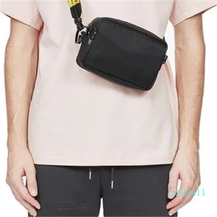 MINI Men Yellow canvas belt high Shoulder Bag pu chest bag waist bags multi purpose satchel Bag Messenger women, Black
MINI Men Yellow canvas belt high Shoulder Bag pu chest bag waist bags multi purpose satchel Bag Messenger women, Black