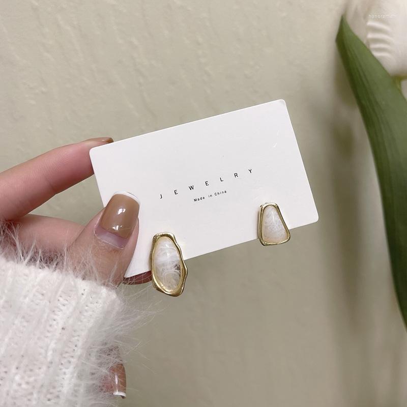 Stud Earrings Korean Simple Small Fresh Irregular Geometric Resin Asymmetry Personality Sweet Girl Women's Jewelry Accessories
Stud Earrings Korean Simple Small Fresh Irregular Geometric Resin Asymmetry Personality Sweet Girl Women's Jewelry Accessories