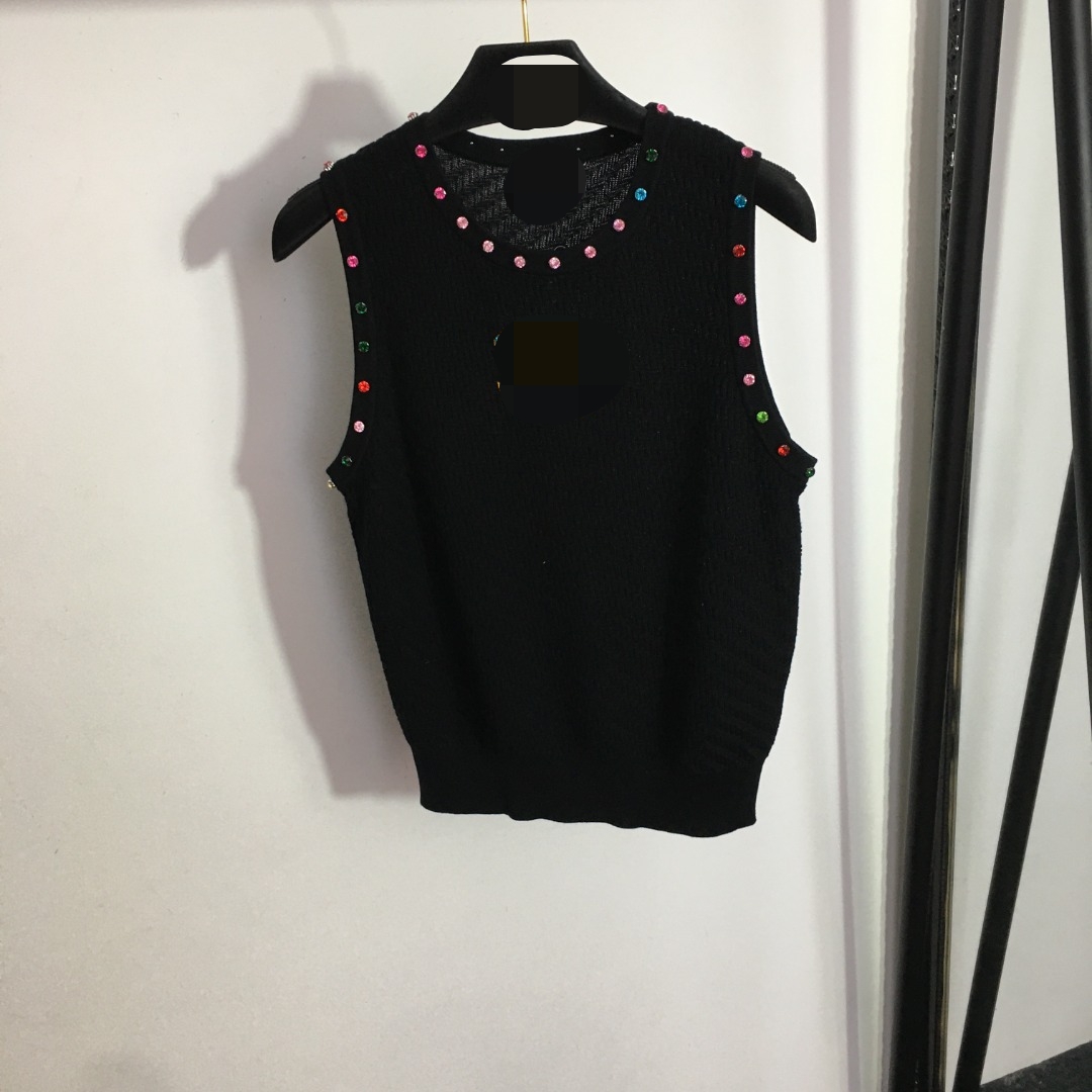 509 2023 Runway Summer Brand SAme Style Sweater Short Sleeve Pullover Lapel Neck White Black Fashion Clothes High Quality Womens 20231872
509 2023 Runway Summer Brand SAme Style Sweater Short Sleeve Pullover Lapel Neck White Black Fashion Clothes High Quality Womens 20231872