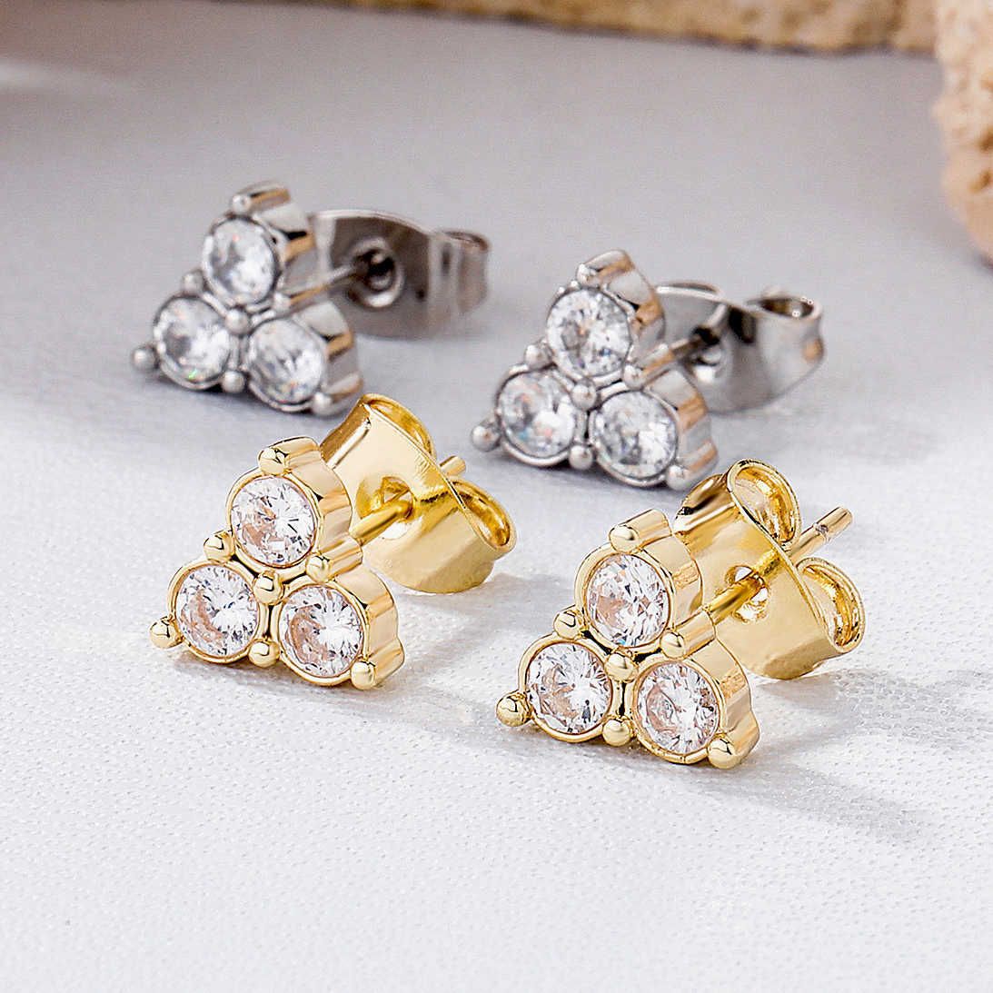 Exquisite Ins 925 Silver Needle Love Heart Earrings stud iced out cubic zirconia studs earring Small Triangle Design Jewelry Bridal Cross Ear ring For
