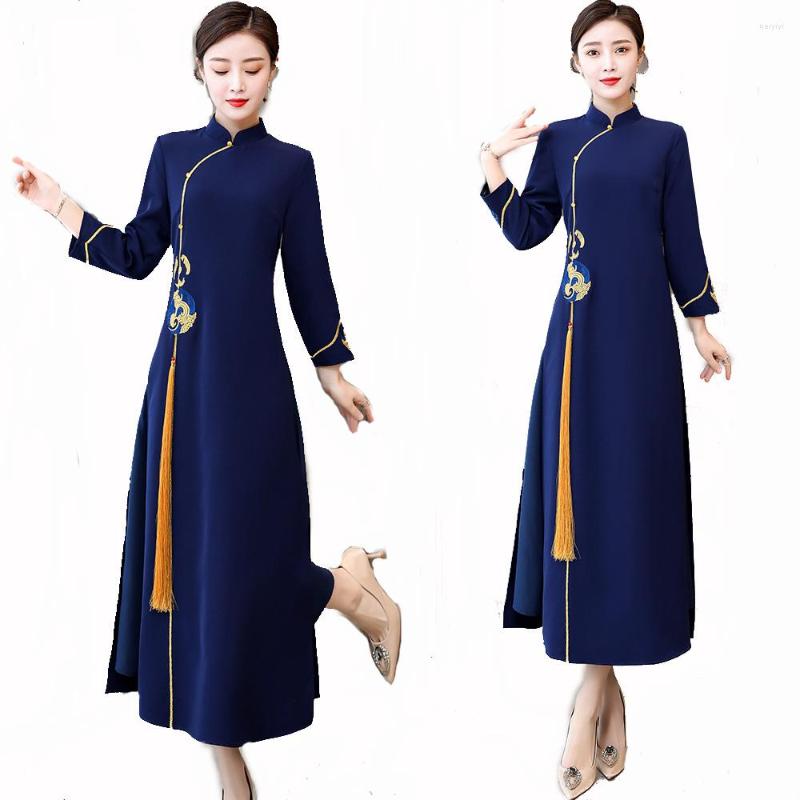 Ethnic Clothing Woman AoDai Vietnam Traditional Asian Costumes Improved Cheongsam Style Embroidered Elegant Robe
Ethnic Clothing Woman AoDai Vietnam Traditional Asian Costumes Improved Cheongsam Style Embroidered Elegant Robe