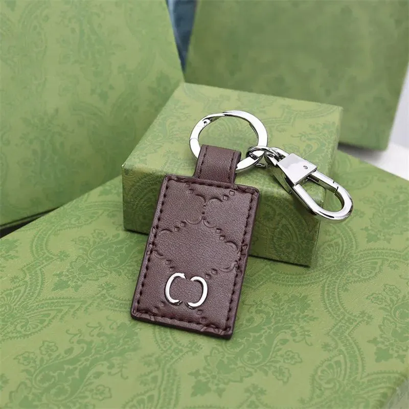 Designers Keychain Classic Letters Men Car Key Chain Womens Fashion Bag Pendant Brand Gold Buckle Key Ring
Designers Keychain Classic Letters Men Car Key Chain Womens Fashion Bag Pendant Brand Gold Buckle Key Ring