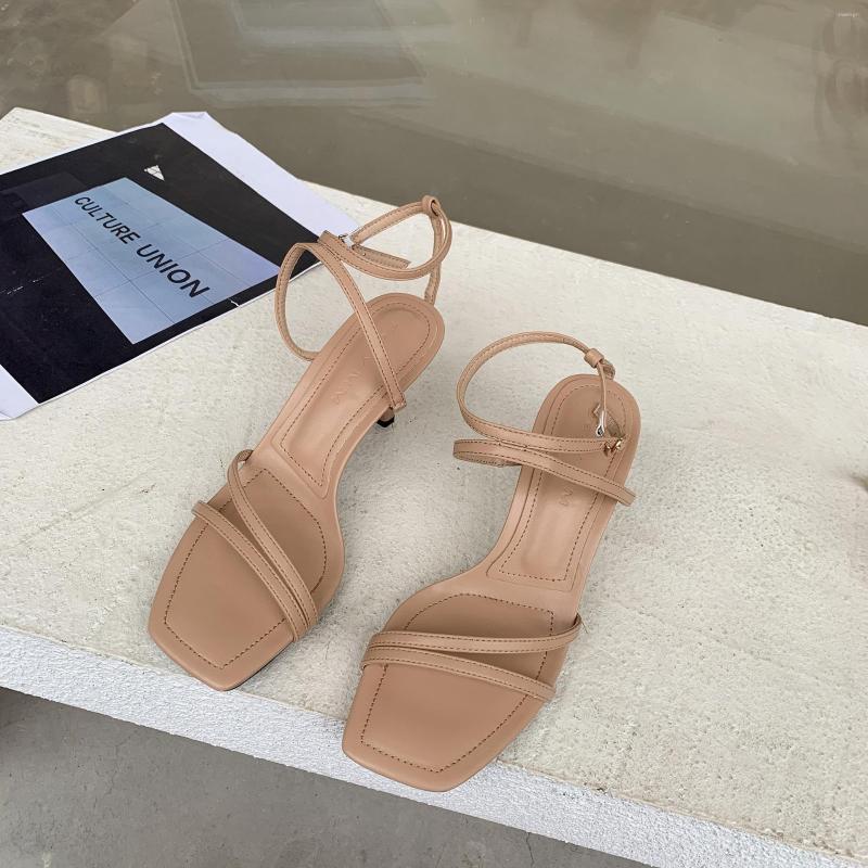 Slippers Shoes Woman 2023 Female Beige Heeled Sandals Luxury Slides Low Cross-Tied Soft Black Thin Flat High Designer Pumps
Slippers Shoes Woman 2023 Female Beige Heeled Sandals Luxury Slides Low Cross-Tied Soft Black Thin Flat High Designer Pumps
