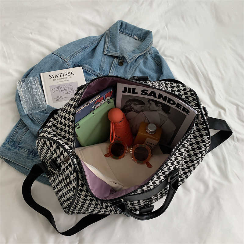 Duffel Bags Large Houndstooth Women's Travel Organizer Sports Gym Weekend Duffle Handbag Shoulder Crossbody Packing Cubes Totes 230424, Small black bag
Duffel Bags Large Houndstooth Women's Travel Organizer Sports Gym Weekend Duffle Handbag Shoulder Crossbody Packing Cubes Totes 230424, Small black bag