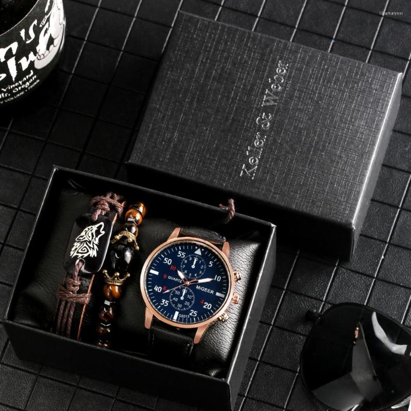 Wristwatches Men Watch Luxury Gift Set Retro Wolf Bracelet Alloy Case Leather Band Casual Business Quartz Wrist For Reloj Hombre, Only watch 01
Wristwatches Men Watch Luxury Gift Set Retro Wolf Bracelet Alloy Case Leather Band Casual Business Quartz Wrist For Reloj Hombre, Only watch 01