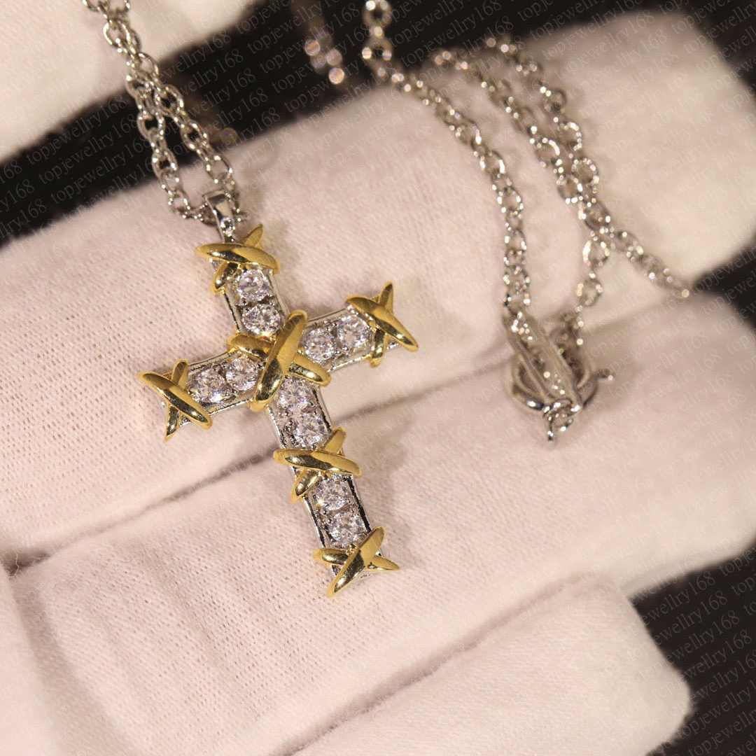 Hip hop cross pendant necklace diamonds jewelry necklaces for men women gift gold plated copper zircons titanium steel Cuban Link chain
Hip hop cross pendant necklace diamonds jewelry necklaces for men women gift gold plated copper zircons titanium steel Cuban Link chain