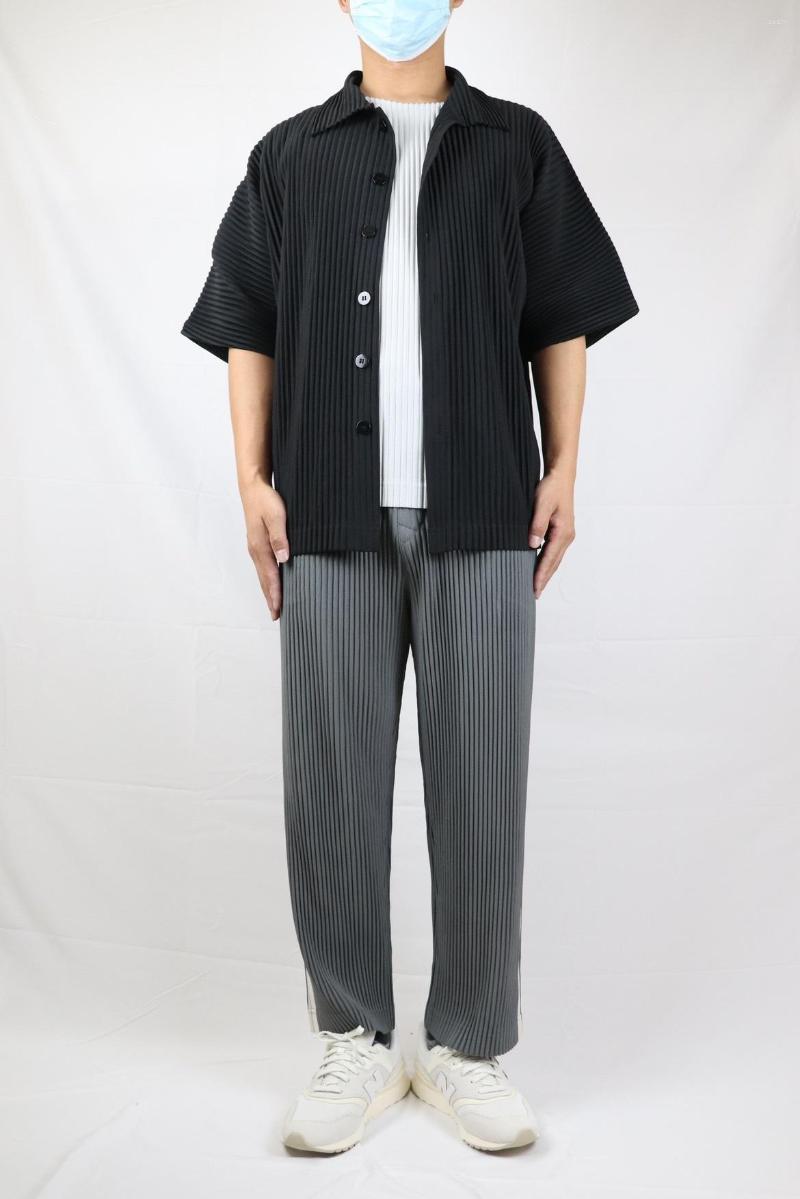 Men's Pants Pleated Men's Cropped Breathable Straight Tube Side Color Matching Loose And Versatile Fashionable Clothing, Gray
Men's Pants Pleated Men's Cropped Breathable Straight Tube Side Color Matching Loose And Versatile Fashionable Clothing, Gray
