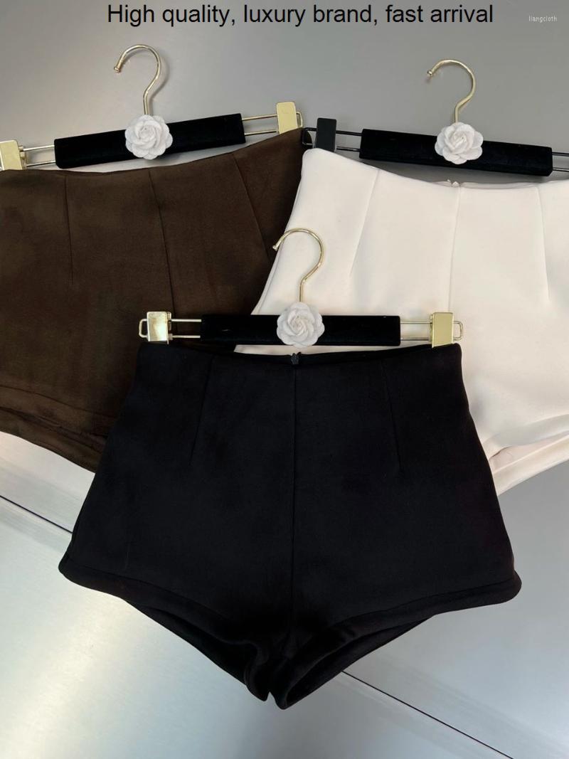 Women' Shorts Bright Autumn Winter Line Stitching Ultra-Short European Style Fashion Simple Low Waist Slimming Woolen Pants, Black
Women' Shorts Bright Autumn Winter Line Stitching Ultra-Short European Style Fashion Simple Low Waist Slimming Woolen Pants, Black