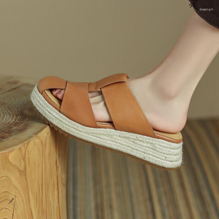 Slippers Vintage Fashion Women Casual Straw Weaved Platform Flats Summer Shoes Gladiator Beige Thick Bottom Slides Femininos
Slippers Vintage Fashion Women Casual Straw Weaved Platform Flats Summer Shoes Gladiator Beige Thick Bottom Slides Femininos