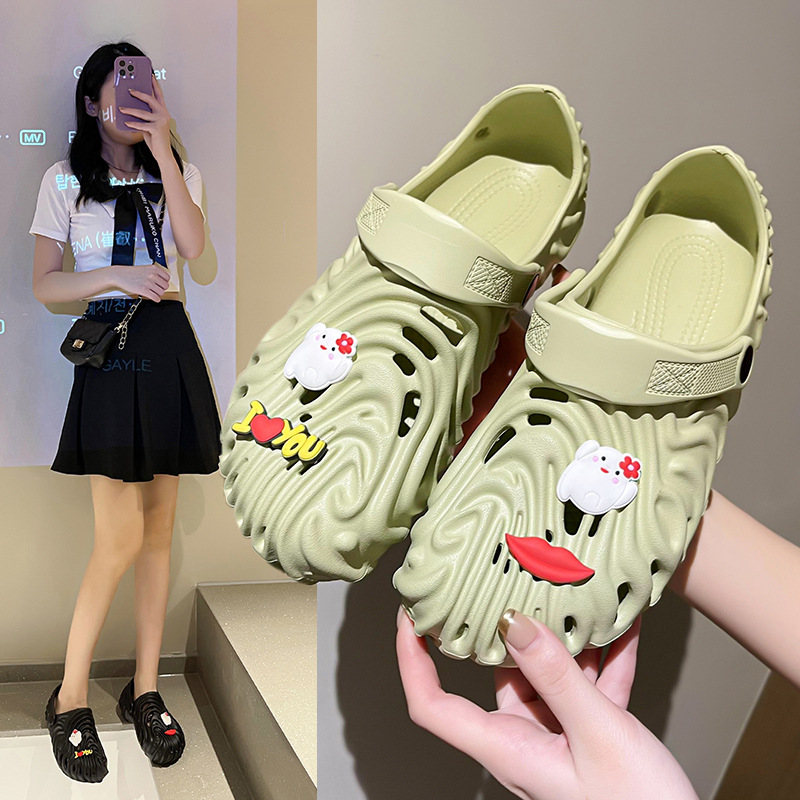 Couple style baotou hole hole shoes women's ins tide platform slippers sports non-slip summer new eva sandals HA690-1-01, Olive
Couple style baotou hole hole shoes women's ins tide platform slippers sports non-slip summer new eva sandals HA690-1-01, Olive