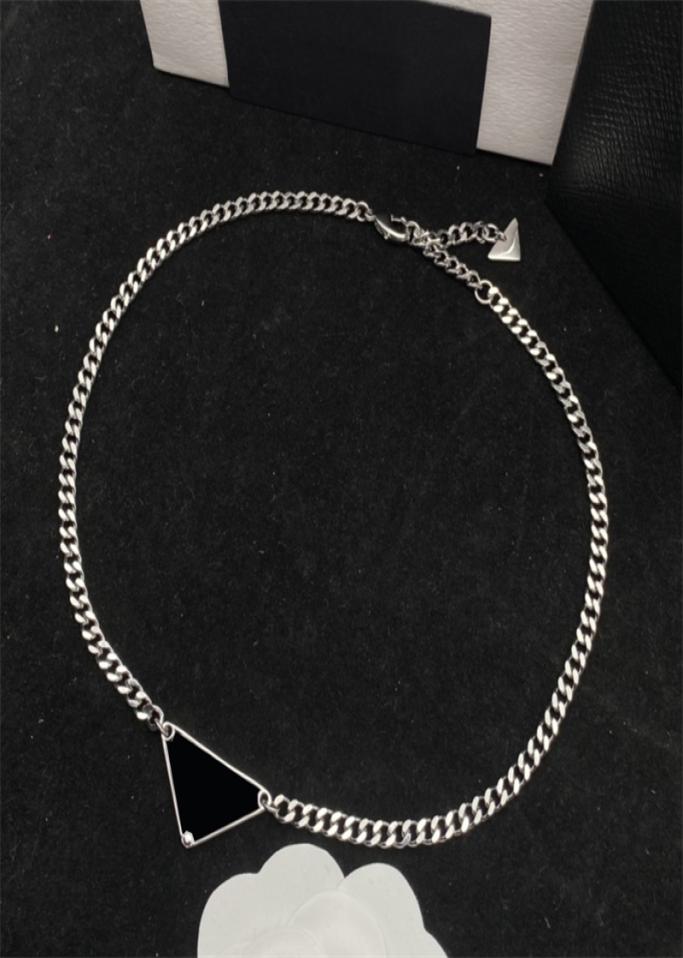 Designer Earrings Necklaces Rings For Womens Men Fashion Love Necklace Classic Triangle Pendant Luxury Jewelry Party Ear Studs Uni8681575
Designer Earrings Necklaces Rings For Womens Men Fashion Love Necklace Classic Triangle Pendant Luxury Jewelry Party Ear Studs Uni8681575