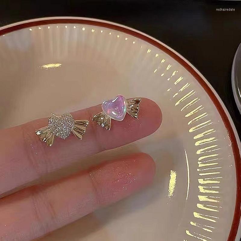 Stud Earrings 2023 Personality Sweet Rhinestones Asymmetry Love Temperament Korean Fashion Women's Jewelry Accessories
Stud Earrings 2023 Personality Sweet Rhinestones Asymmetry Love Temperament Korean Fashion Women's Jewelry Accessories