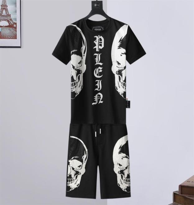 PLEIN BEAR Mens T Shirts CRYSTAL SKULL Tracksuit Men Tshirts Casual Tracksuits Jogger Tops Shorts Sets Sporting Suit 1472588785628, Black
PLEIN BEAR Mens T Shirts CRYSTAL SKULL Tracksuit Men Tshirts Casual Tracksuits Jogger Tops Shorts Sets Sporting Suit 1472588785628, Black