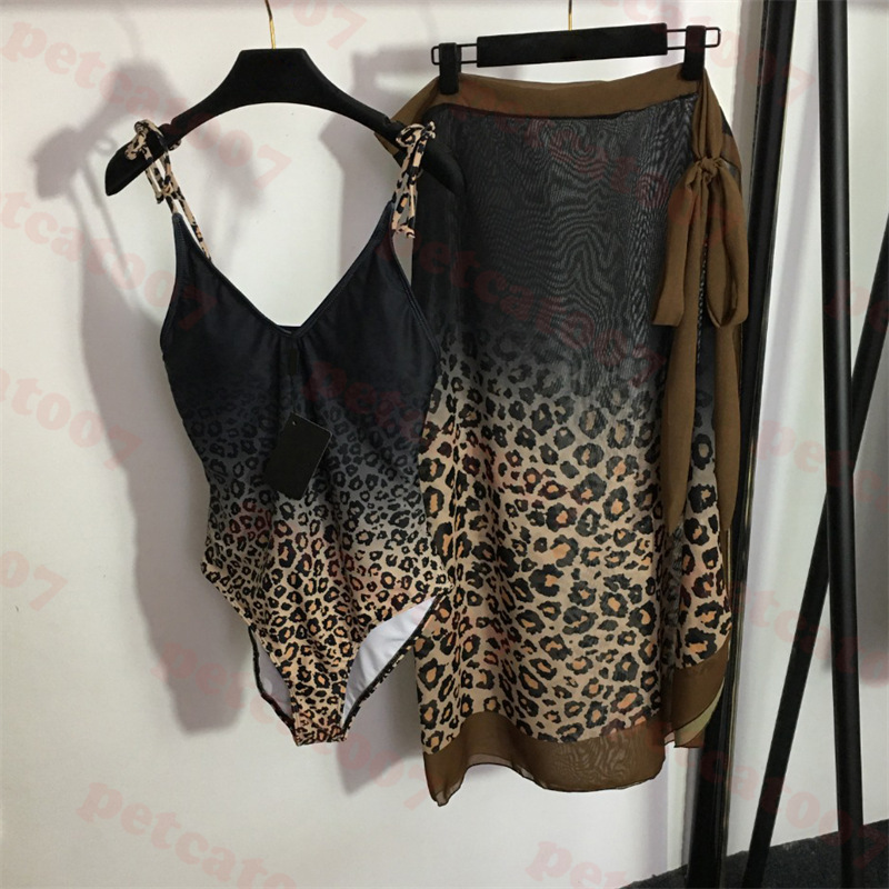 Leopard Print Bikini Beach Skirt Strappy One Piece Swimsuit Retro Womens Swimwear Skirts Two Piece Set
Leopard Print Bikini Beach Skirt Strappy One Piece Swimsuit Retro Womens Swimwear Skirts Two Piece Set
