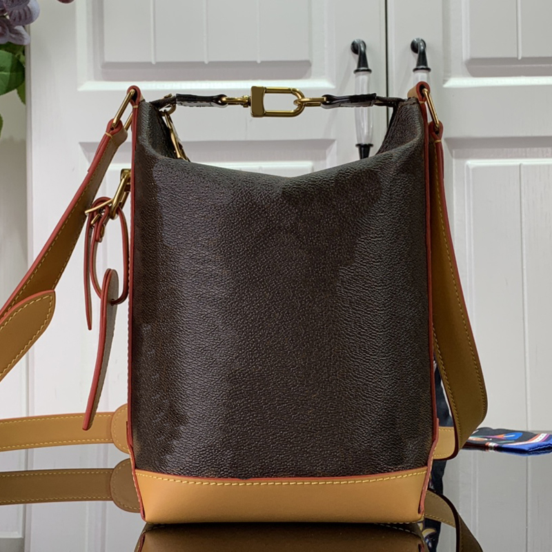Hobo Cruiser Bags Drawstring barrel tag Fashion Casual Climbing Style luxury designer bag M20875 Vitality Leather Canvas Embossed Classic With Box B389 BAG0001, Brown
Hobo Cruiser Bags Drawstring barrel tag Fashion Casual Climbing Style luxury designer bag M20875 Vitality Leather Canvas Embossed Classic With Box B389 BAG0001, Brown