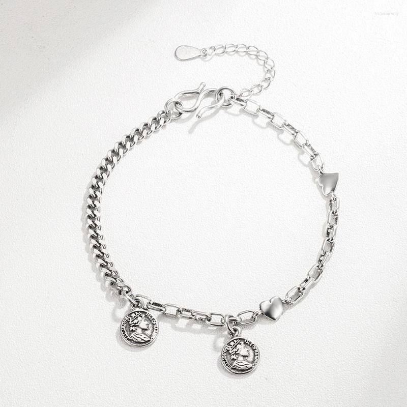Link Bracelets Women's Retro Silver Color Personality Chain Queen Head Pendant Bracelet Fashion Trend Jewelry Gift AH146
Link Bracelets Women's Retro Silver Color Personality Chain Queen Head Pendant Bracelet Fashion Trend Jewelry Gift AH146