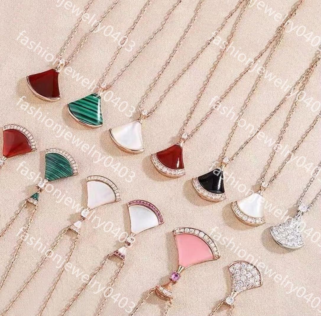Jewelry divas dream Necklaces designers Fan shape necklace diamonds White pink Green Chalcedony small skirt female elegant jewelry3089936
Jewelry divas dream Necklaces designers Fan shape necklace diamonds White pink Green Chalcedony small skirt female elegant jewelry3089936