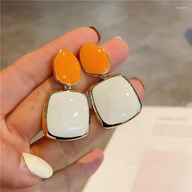 Dangle Earrings KADRUFI Women Orange-white Contrast Color Glaze Korean Fashion Brincos Temperament Square Piercing Drop Earring Jewlery
Dangle Earrings KADRUFI Women Orange-white Contrast Color Glaze Korean Fashion Brincos Temperament Square Piercing Drop Earring Jewlery