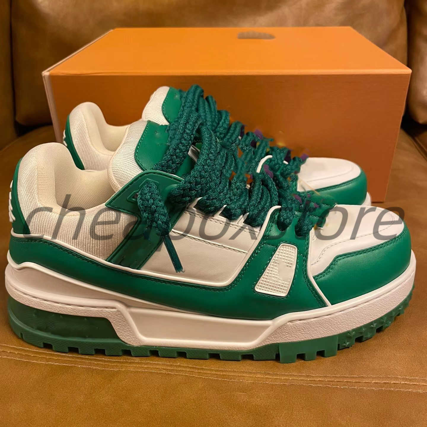 New Shoes Home Trainer Buckle Designer Men Causal Shoes Woman Leather Sneaker Sneakers Board Shoes Cute Fat Trainer
New Shoes Home Trainer Buckle Designer Men Causal Shoes Woman Leather Sneaker Sneakers Board Shoes Cute Fat Trainer