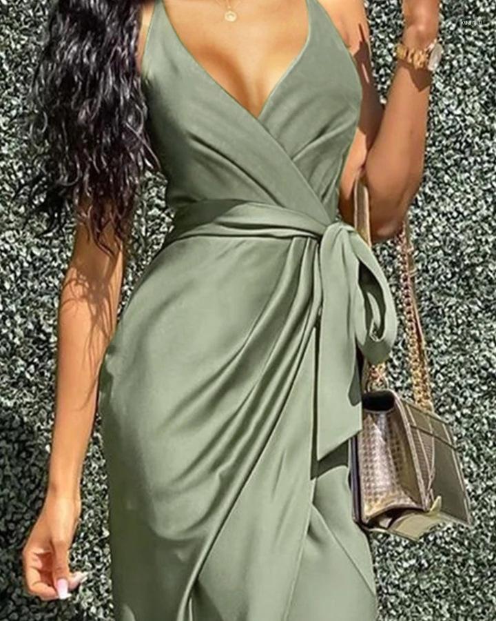 Casual Dresses EWSFV 2023 Dress Female Summer Halter Belt V Collar Solid Color Midskirt Midwaist Strap Irregular Western Style, Green
Casual Dresses EWSFV 2023 Dress Female Summer Halter Belt V Collar Solid Color Midskirt Midwaist Strap Irregular Western Style, Green
