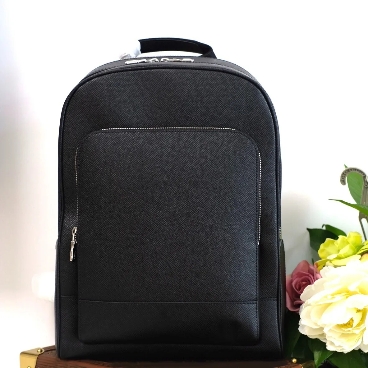 9A Designer Backpack Style Black Cross Print Taiga Cowhide Genuine Leather Totes with Handle
9A Designer Backpack Style Black Cross Print Taiga Cowhide Genuine Leather Totes with Handle
